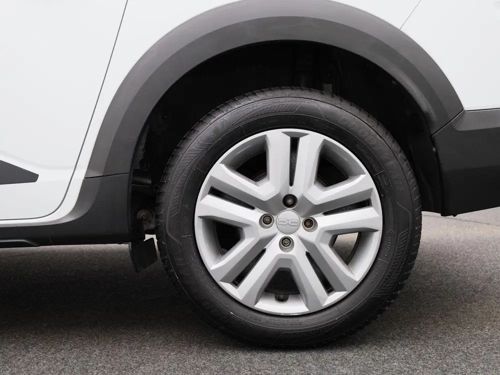 Dacia Jogger 1.0 TCe 100 ECO-G Expression 5p. uit 2023, foto 13
