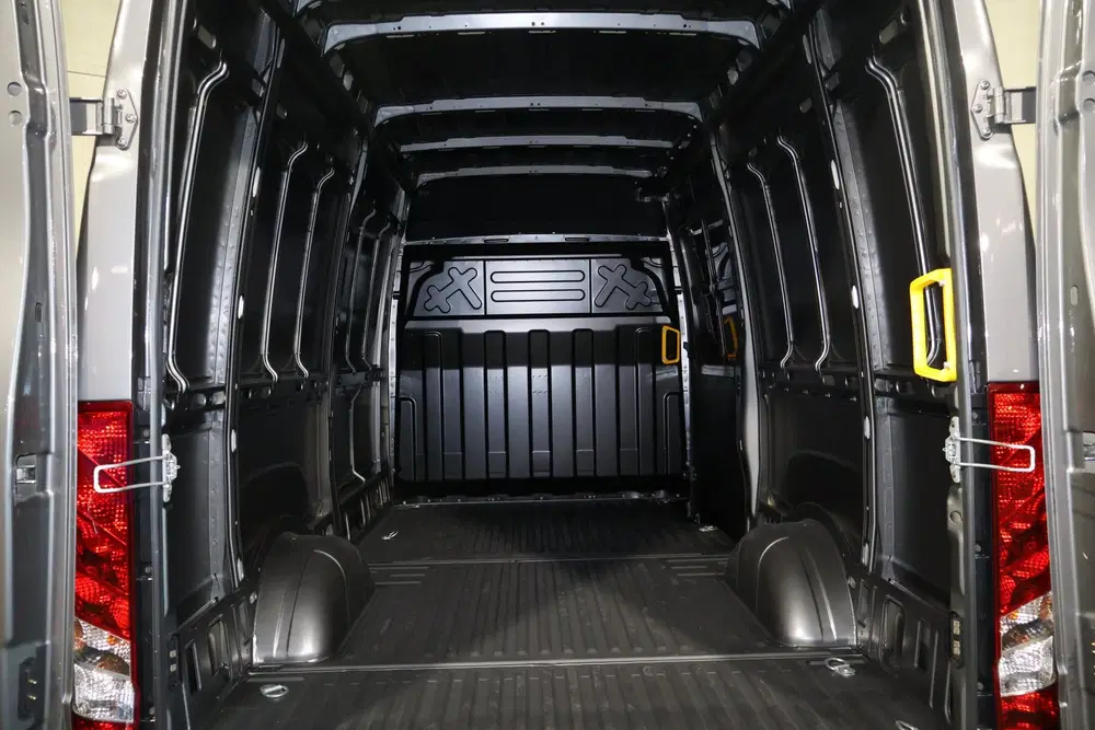 Iveco Daily 35S18 Hi-Matic L2 H2 Airco Navigatie Trekh uit 2024, foto 3