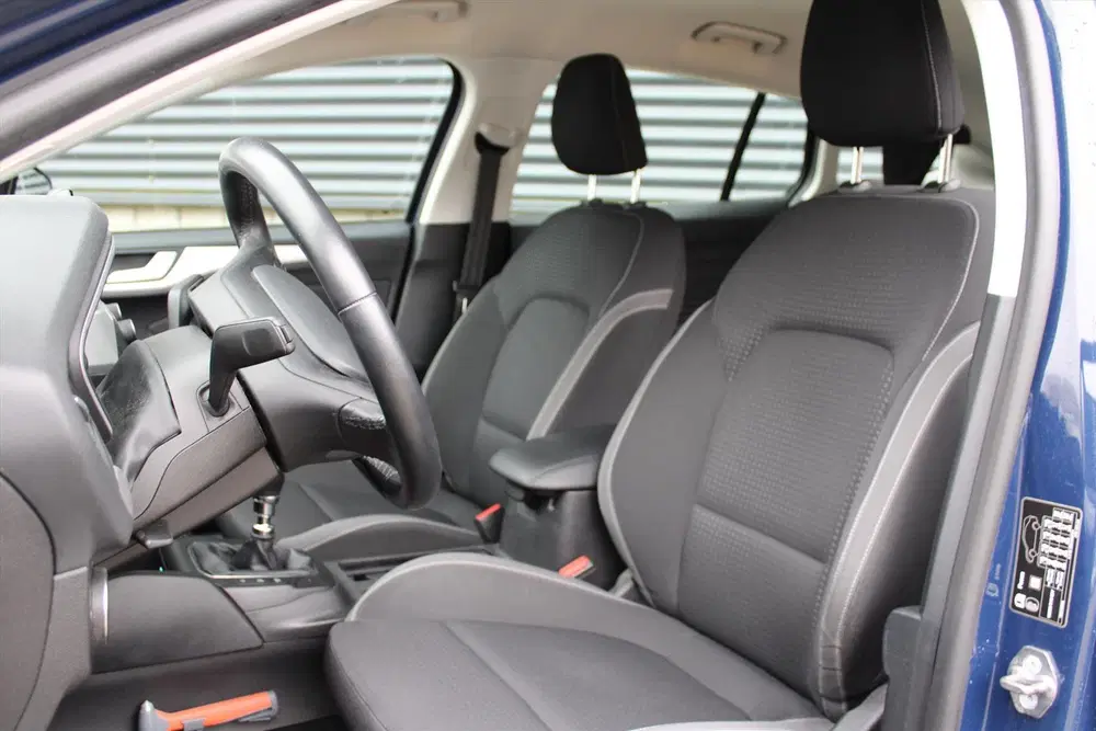 Ford Focus Wagon 1.0 EcoBoost 100pk Trend Edition Bus uit 2019, foto 14