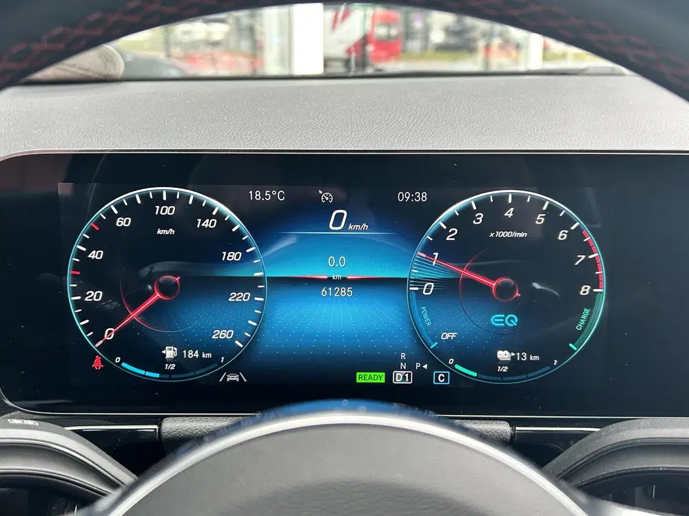 Mercedes-Benz GLA 250 e AMG Line uit 2022, foto 10