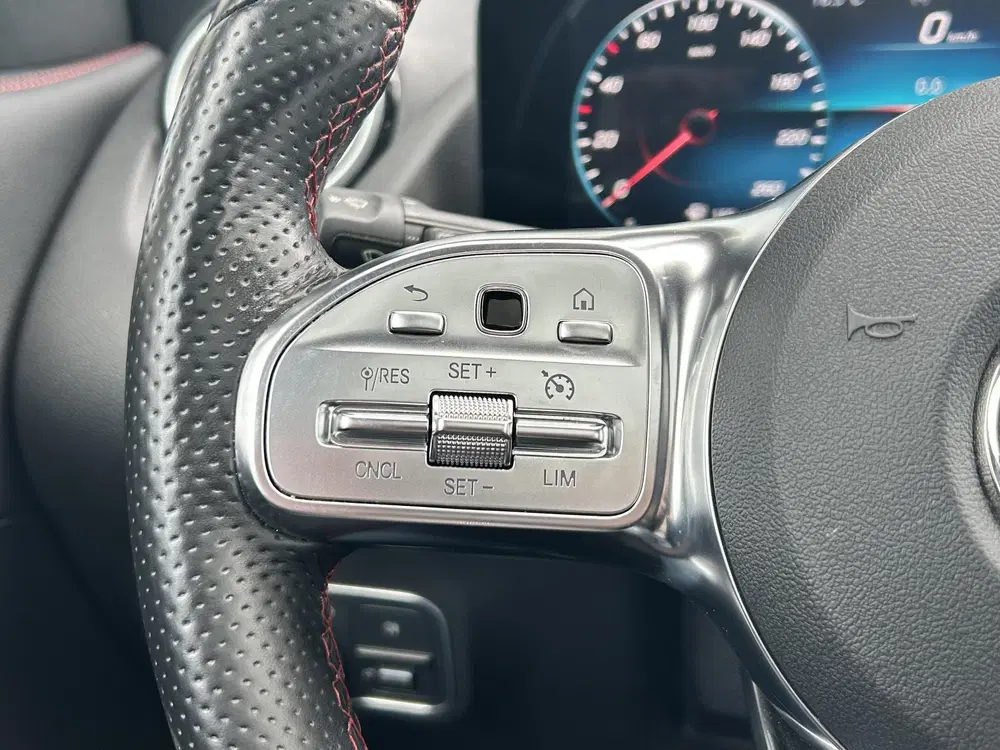 Mercedes-Benz GLA 250 e AMG Line uit 2022, foto 11