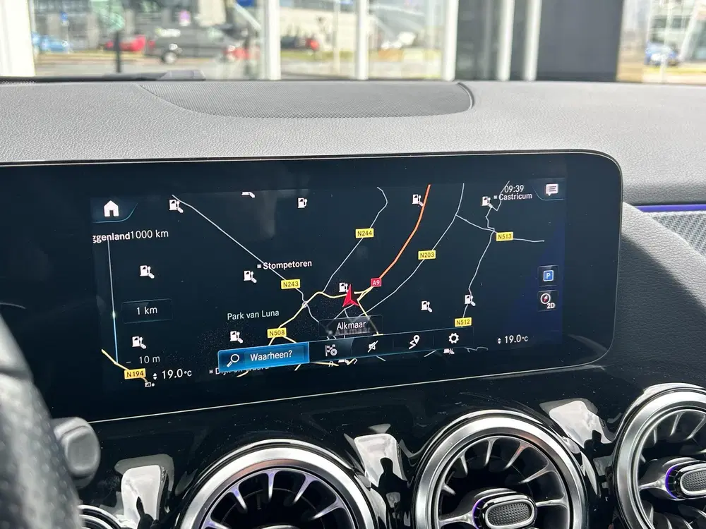 Mercedes-Benz GLA 250 e AMG Line uit 2022, foto 13
