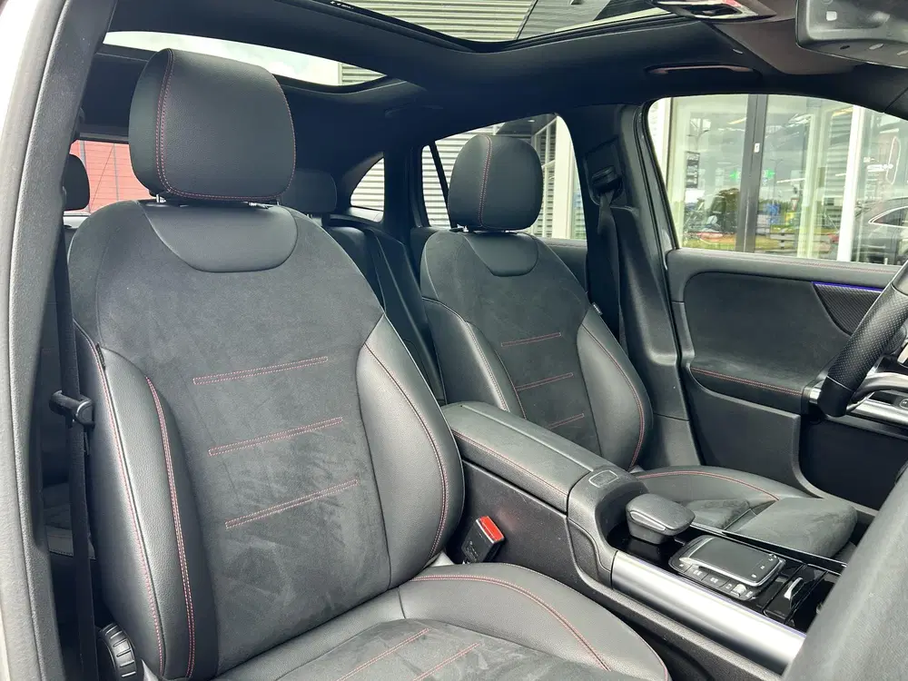Mercedes-Benz GLA 250 e AMG Line uit 2022, foto 18