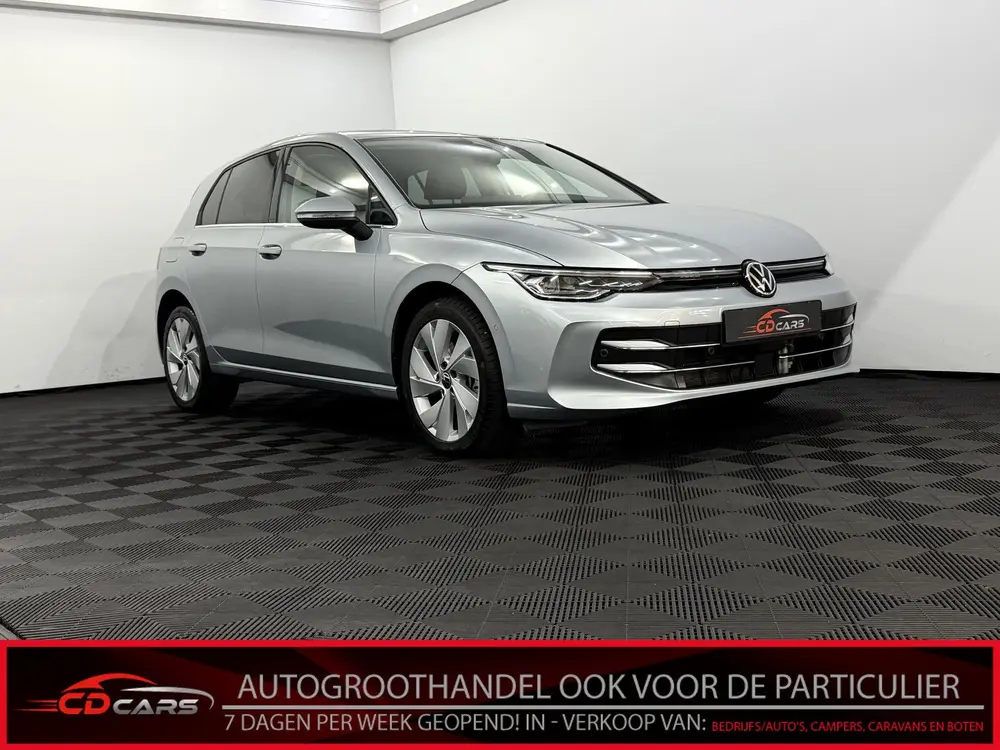 Volkswagen Golf 1.5 eHybrid Life Edition Plug-in Camera, App uit 2025