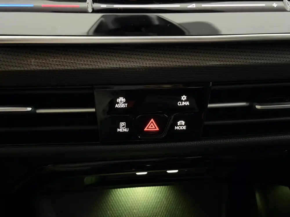 Volkswagen Golf 1.5 eHybrid Life Edition Plug-in Camera, App uit 2025, foto 17