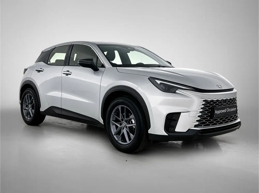 Lexus LBX 2WD uit 2024, foto 13