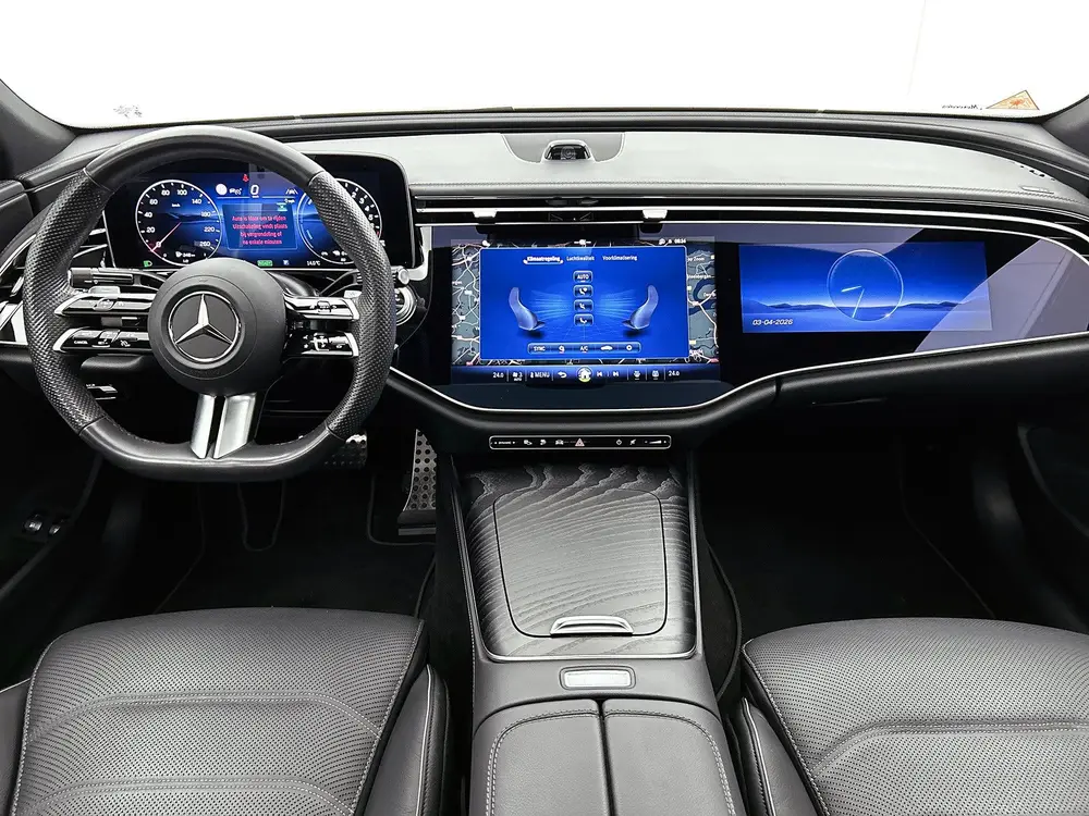 Mercedes-Benz E-Klasse 300 e AMG Plug-In Hybride AMG Line uit 2025, foto 5