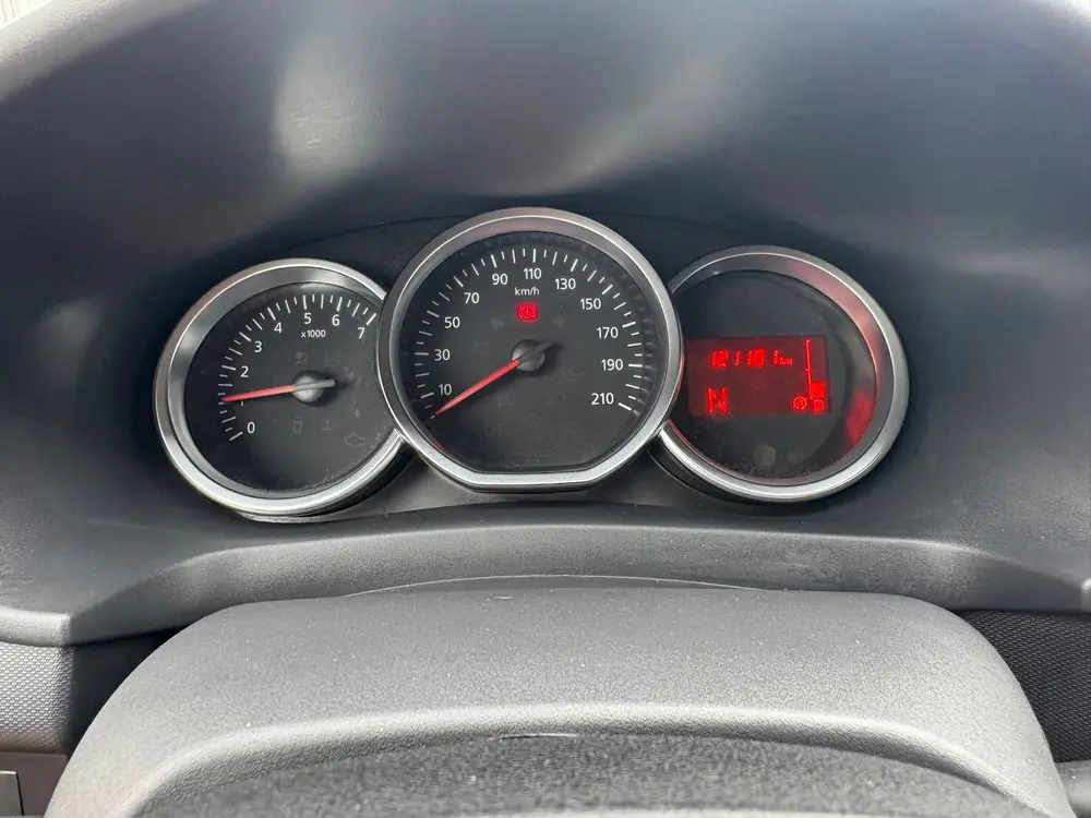 Dacia Logan MCV 0.9 TCe Laureate uit 2019, foto 10