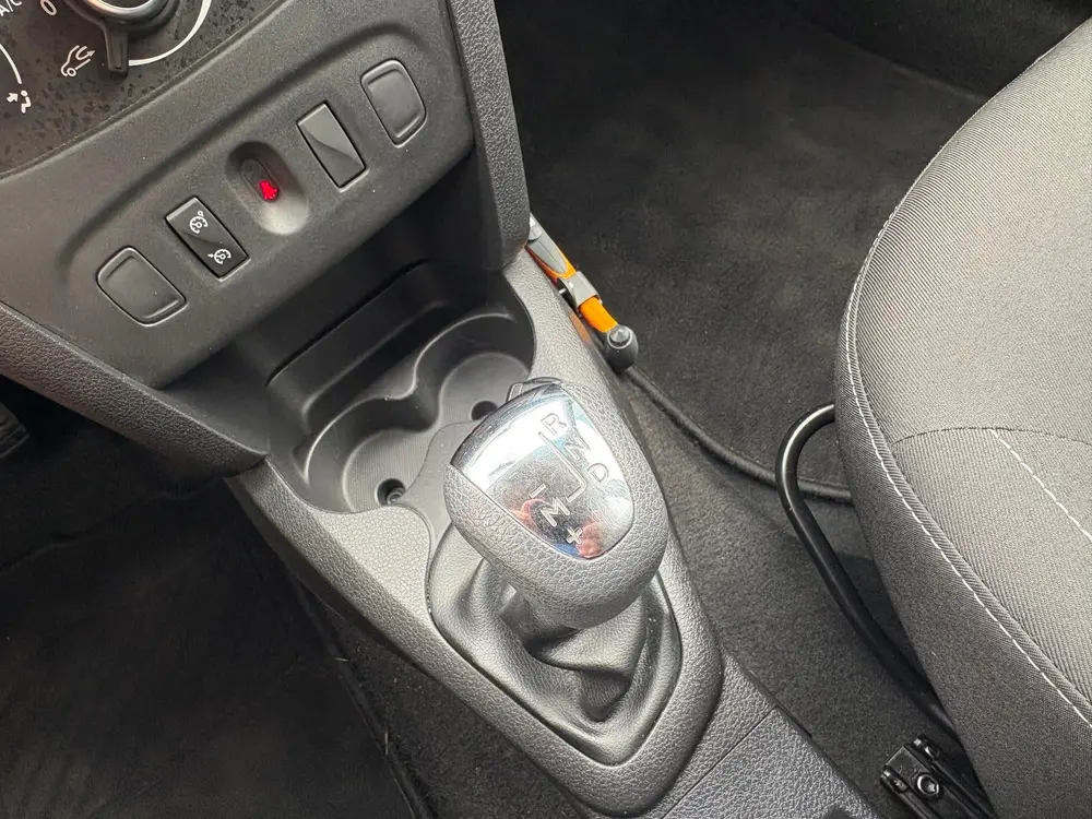 Dacia Logan MCV 0.9 TCe Laureate uit 2019, foto 13