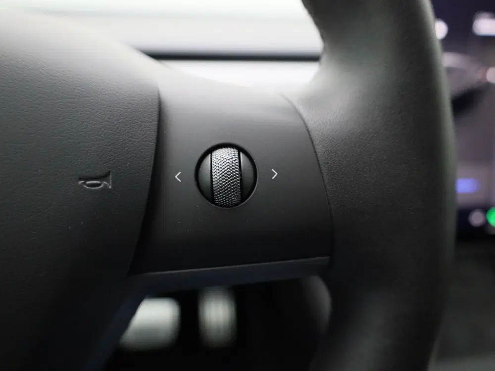 Tesla Model Y Performance AWD 75 kWh uit 2022, foto 19