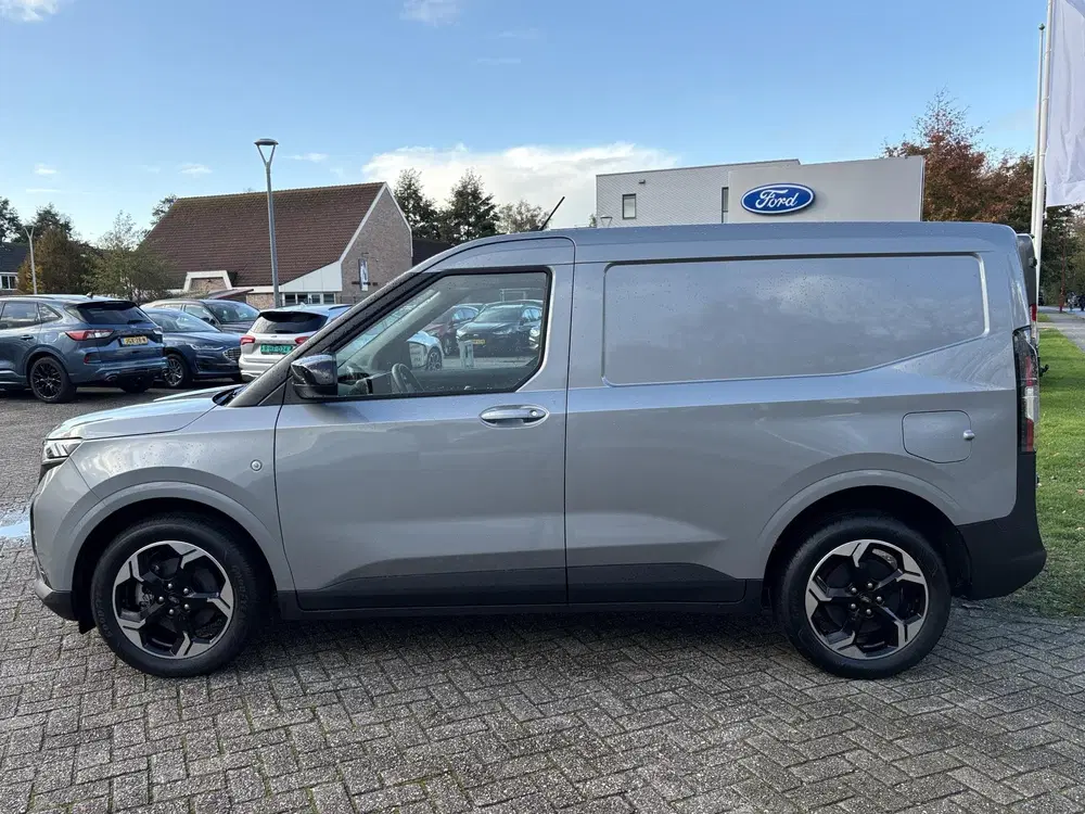 Ford Transit Courier Limited 46 kWh uit 2026, foto 4