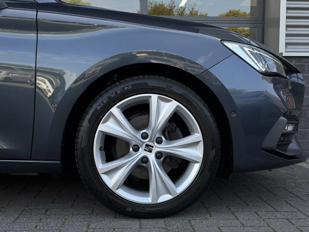 SEAT Leon 1.5 eTSI FR Pano uit 2022, foto 12