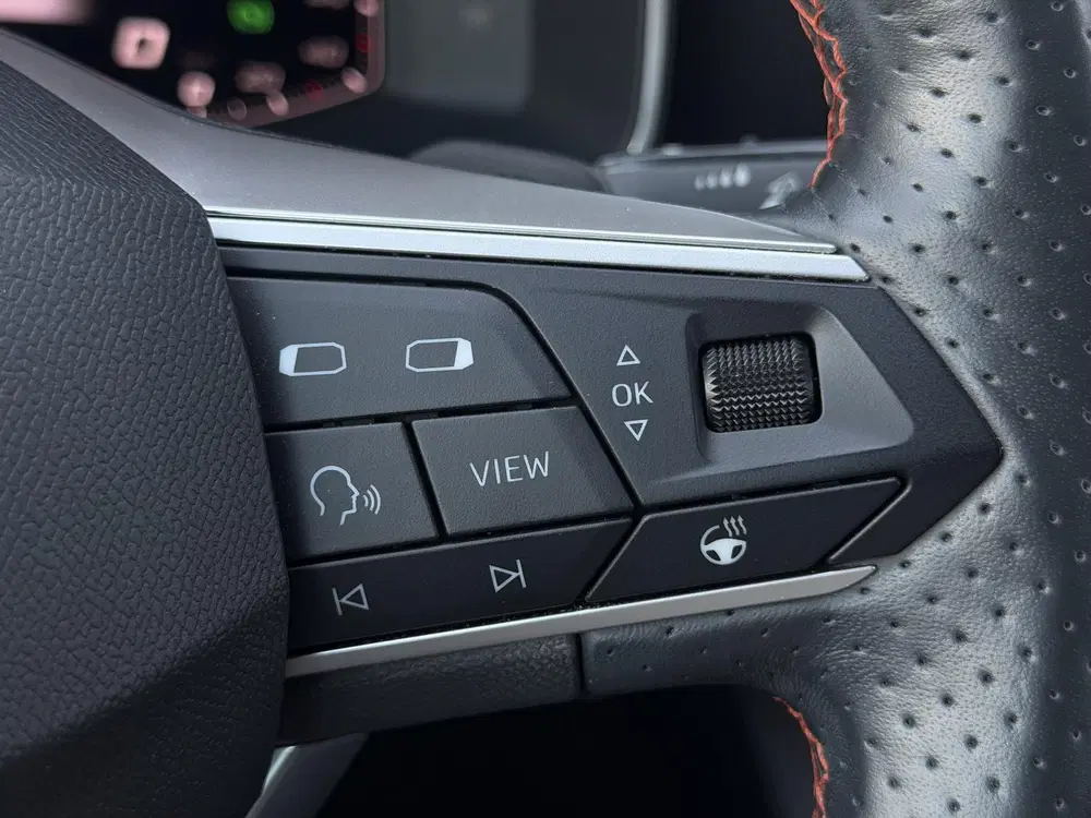 SEAT Leon 1.5 eTSI FR Pano uit 2022, foto 17