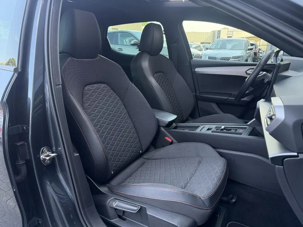 SEAT Leon 1.5 eTSI FR Pano uit 2022, foto 4