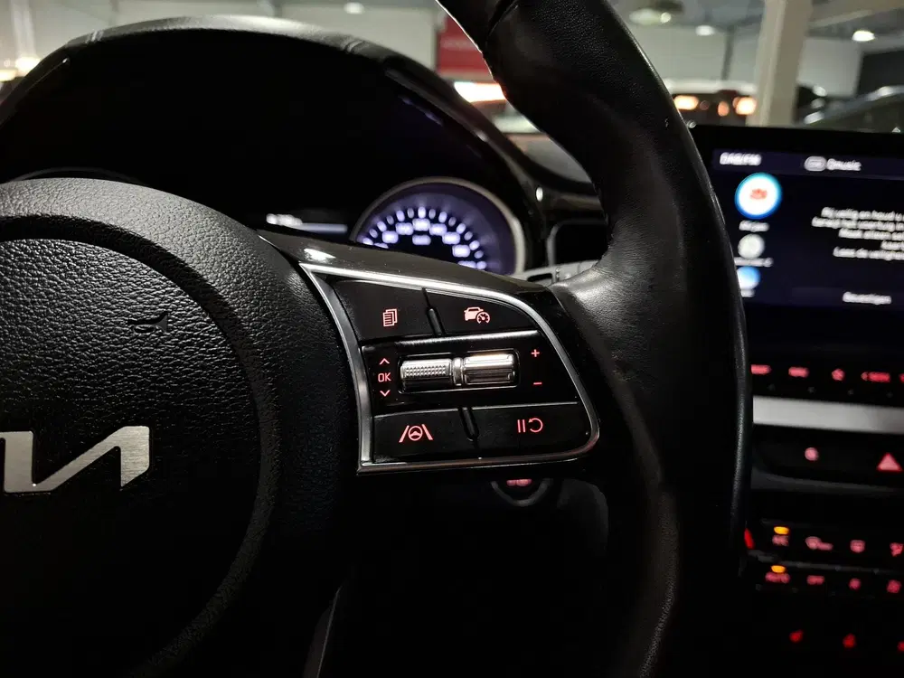 Kia Ceed 1.5 T-GDi DynamicPlusLine Stoel en Stuu uit 2022, foto 10