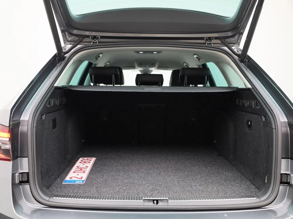 Skoda Superb 1.4 TSI iV Sportline Business uit 2023, foto 14