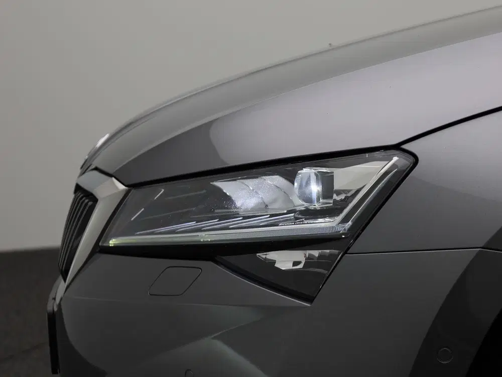 Skoda Superb 1.4 TSI iV Sportline Business uit 2023, foto 16