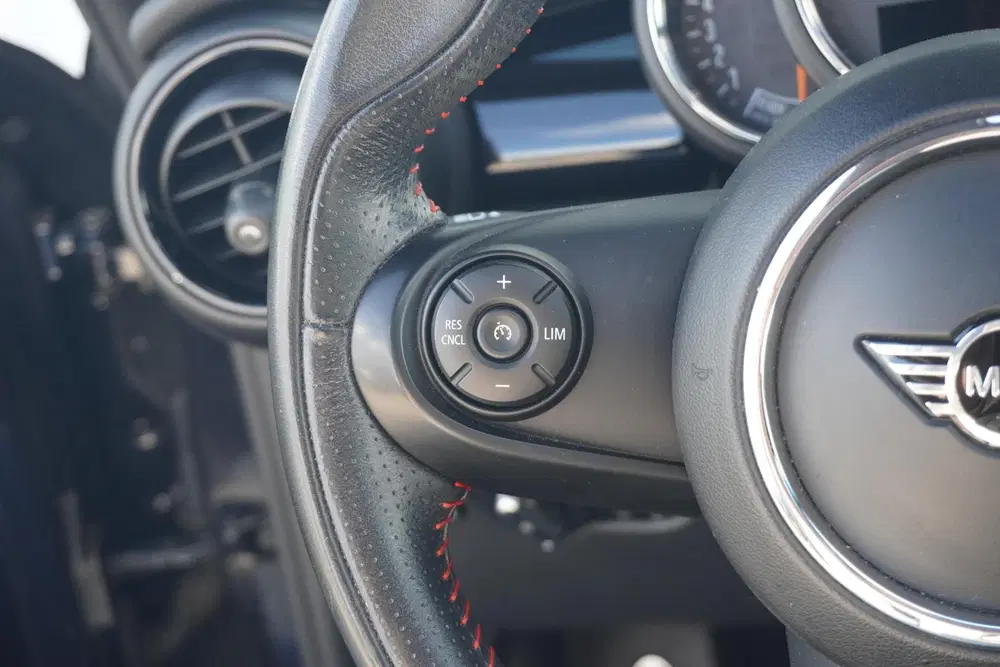Mini John Cooper Works Cooper uit 2020, foto 11