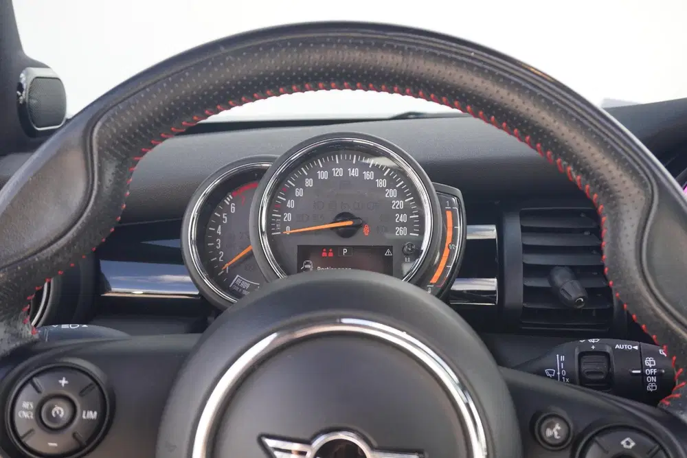 Mini John Cooper Works Cooper uit 2020, foto 12