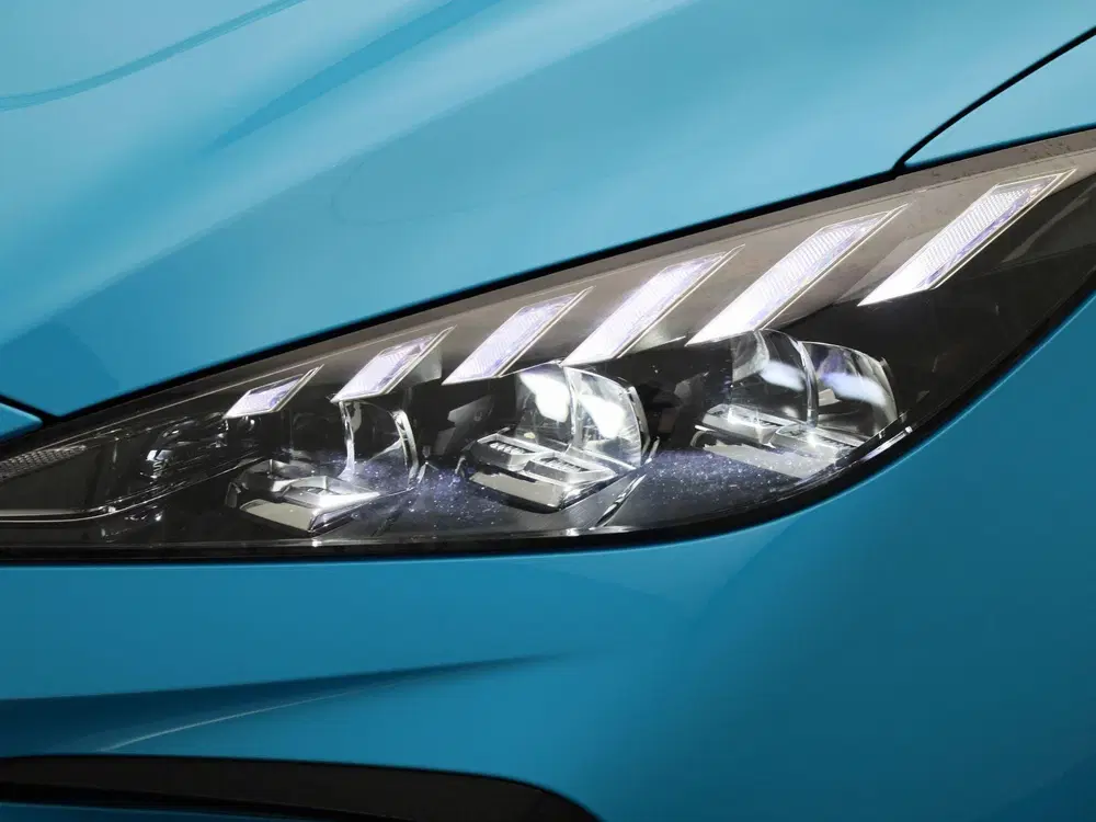 MG MG4 64 kWh Luxury uit 2023, foto 16
