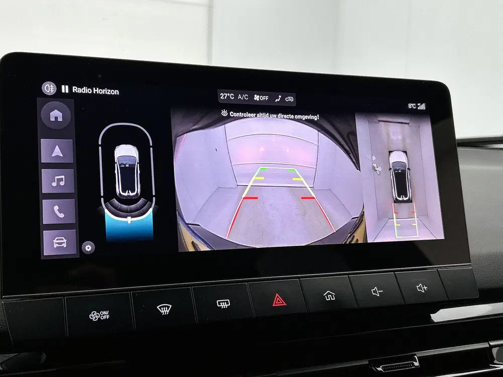 MG MG4 Luxury 64 kWh uit 2023, foto 10