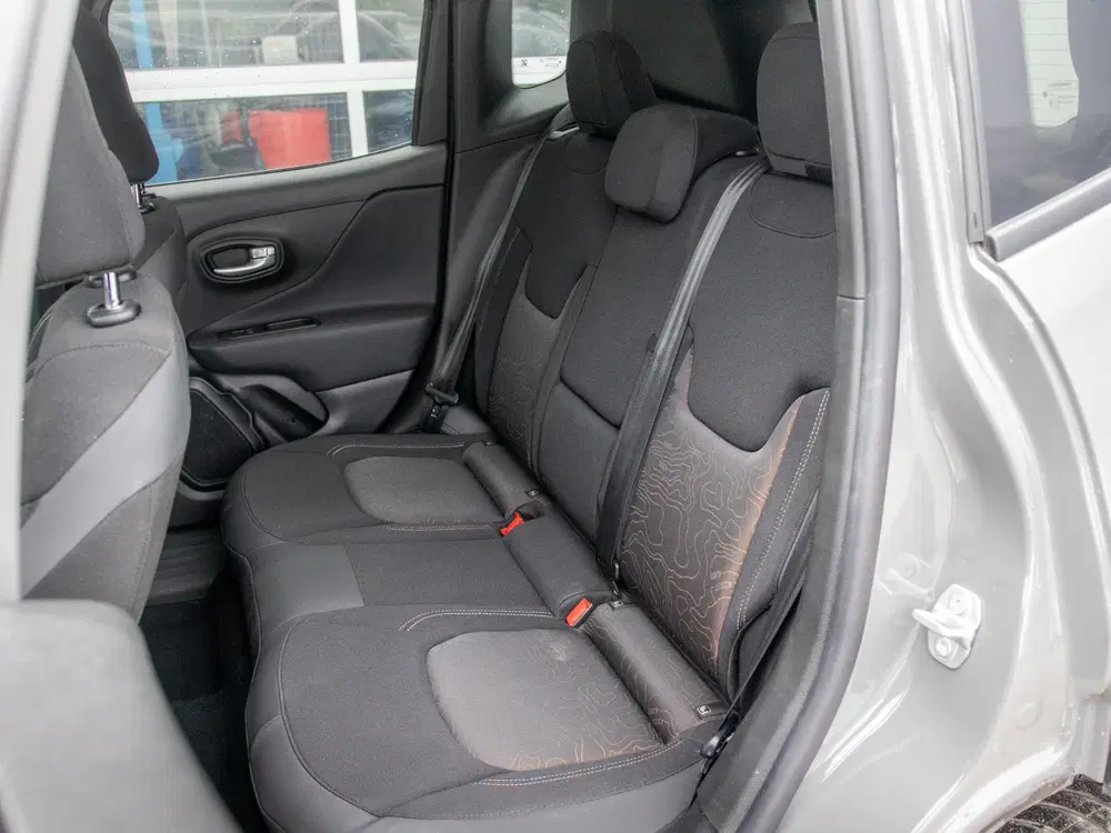 Jeep Renegade 4xe 240 Plug-in Hybrid Electric New Upland uit 2023, foto 11