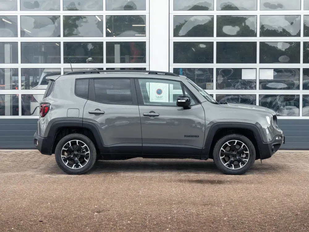 Jeep Renegade 4xe 240 Plug-in Hybrid Electric New Upland uit 2023, foto 4
