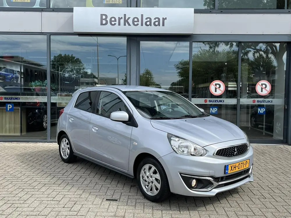 Mitsubishi Space Star 1.0 Intense Automaat uit 2019, foto 12