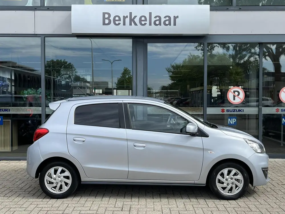 Mitsubishi Space Star 1.0 Intense Automaat uit 2019, foto 13