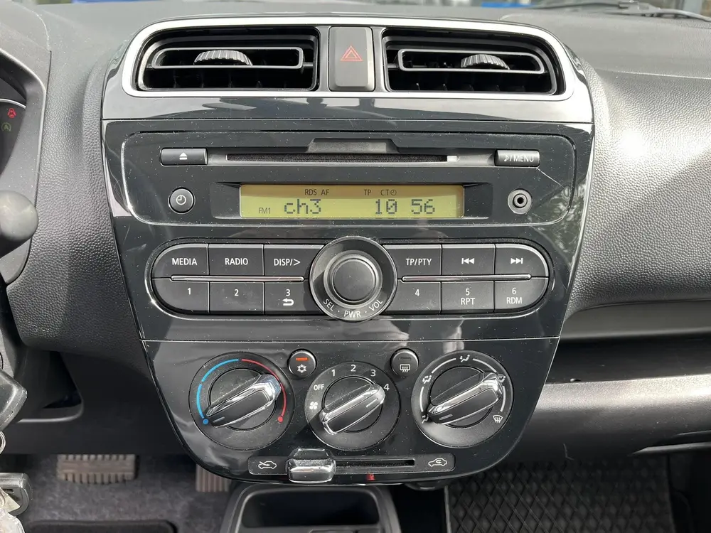 Mitsubishi Space Star 1.0 Intense Automaat uit 2019, foto 18
