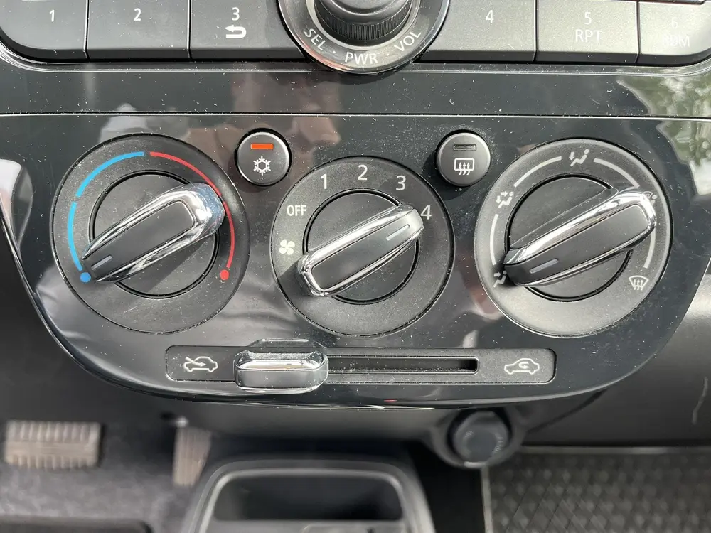 Mitsubishi Space Star 1.0 Intense Automaat uit 2019, foto 19