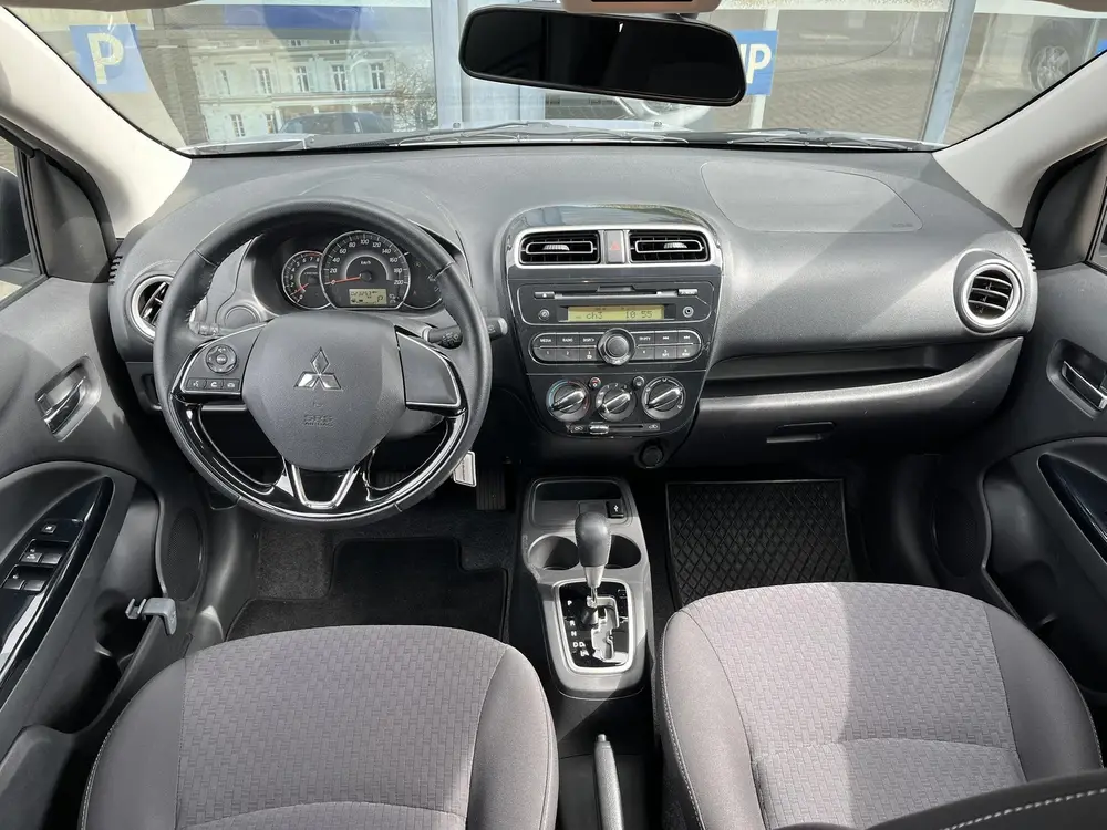 Mitsubishi Space Star 1.0 Intense Automaat uit 2019, foto 2