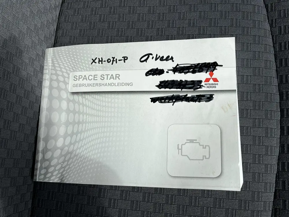 Mitsubishi Space Star 1.0 Intense Automaat uit 2019, foto 4