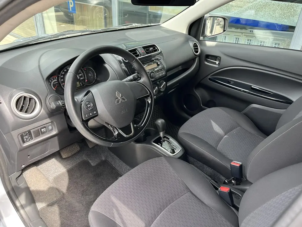 Mitsubishi Space Star 1.0 Intense Automaat uit 2019, foto 8