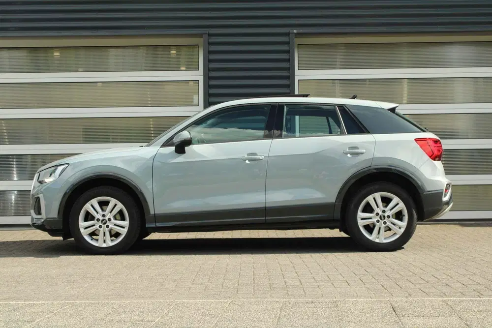 Audi Q2 30 TFSI 110pk Business Edition uit 2021, foto 14