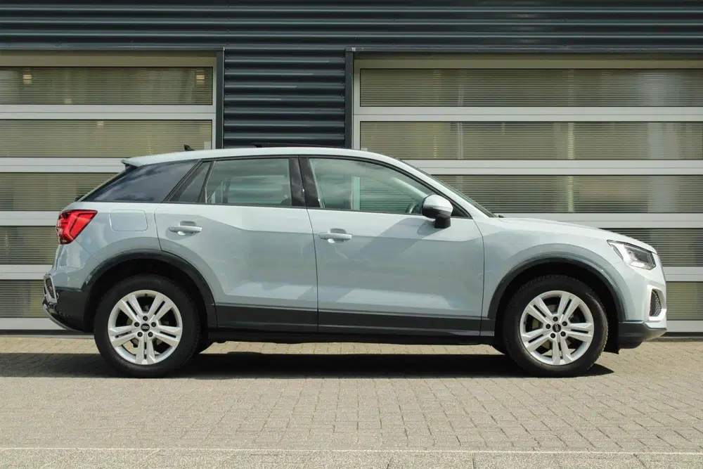 Audi Q2 30 TFSI 110pk Business Edition uit 2021, foto 3