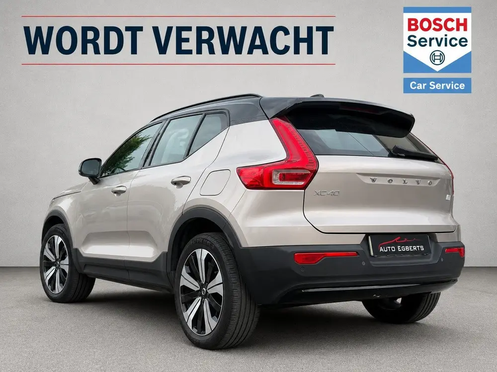 Volvo XC40 Recharge Core uit 2023, foto 2