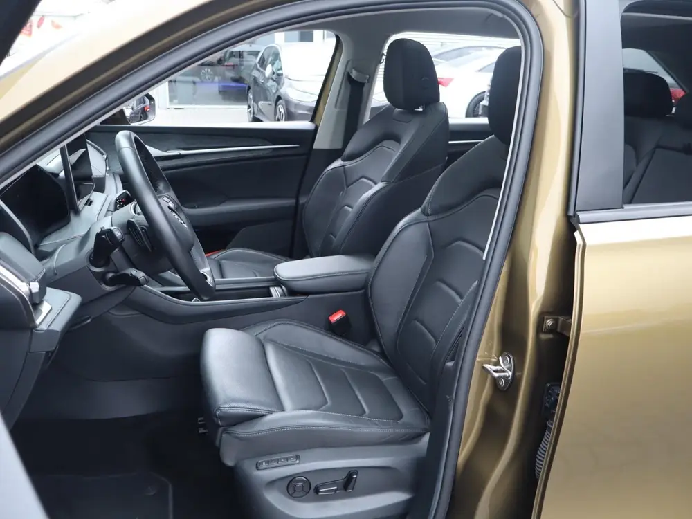 Skoda Kodiaq 1.5 TSI 204pk PHEV Business Edition uit 2024, foto 4