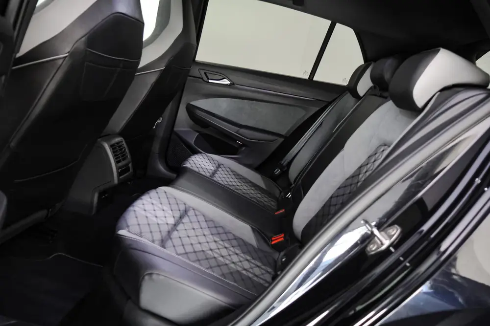 Volkswagen Golf 1.5 TSI 150Pk R-LINE Business FULL LED | CAR uit 2022, foto 11