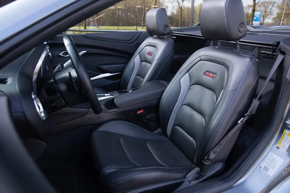 Chevrolet Camaro Convertible 6.2 V8 Touring BOSE, Stoelverwa uit 2019, foto 4