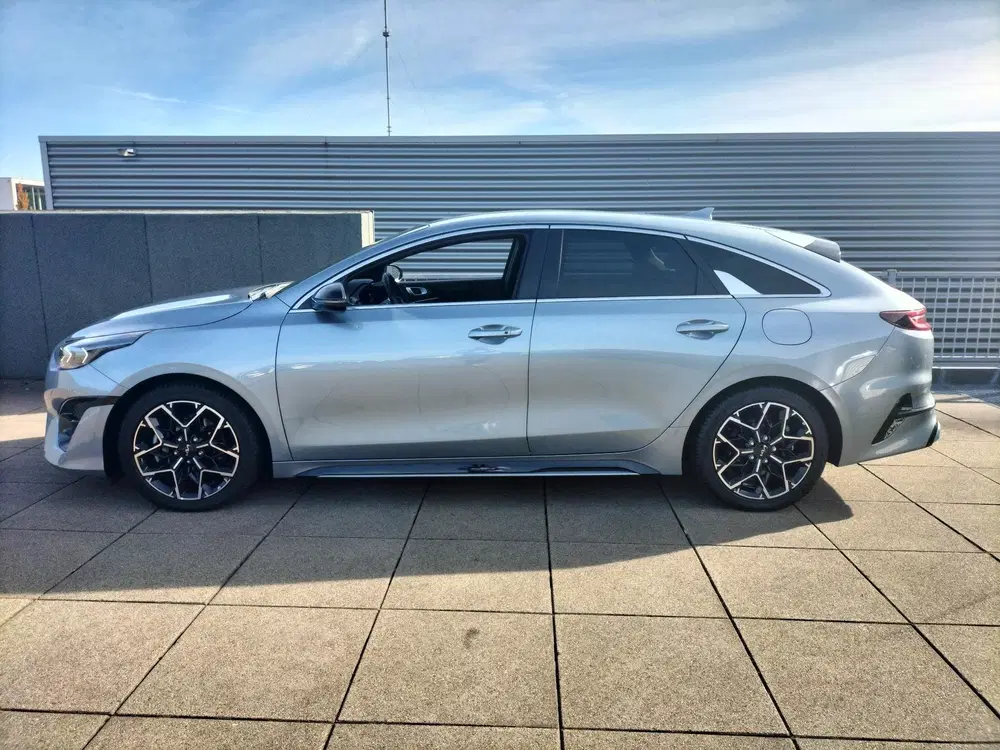 Kia ProCeed 1.5 T-GDi GT-Line NETTO DEAL FAMILIE- VAKA uit 2023, foto 3