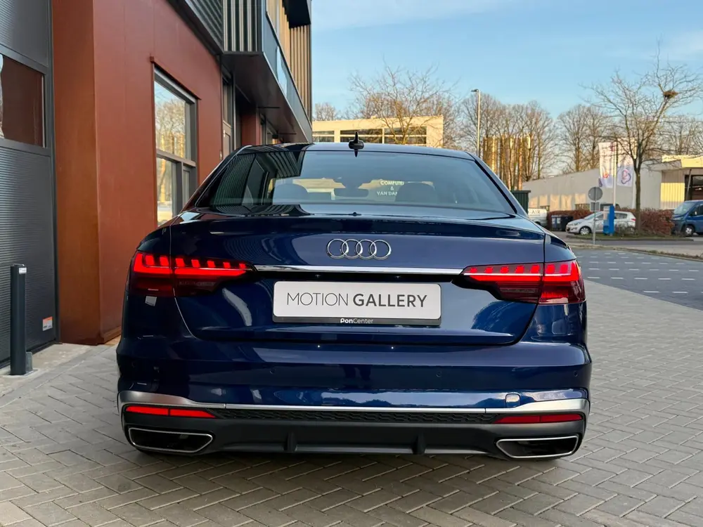 Audi A4 35 TFSI S edition uit 2020, foto 10