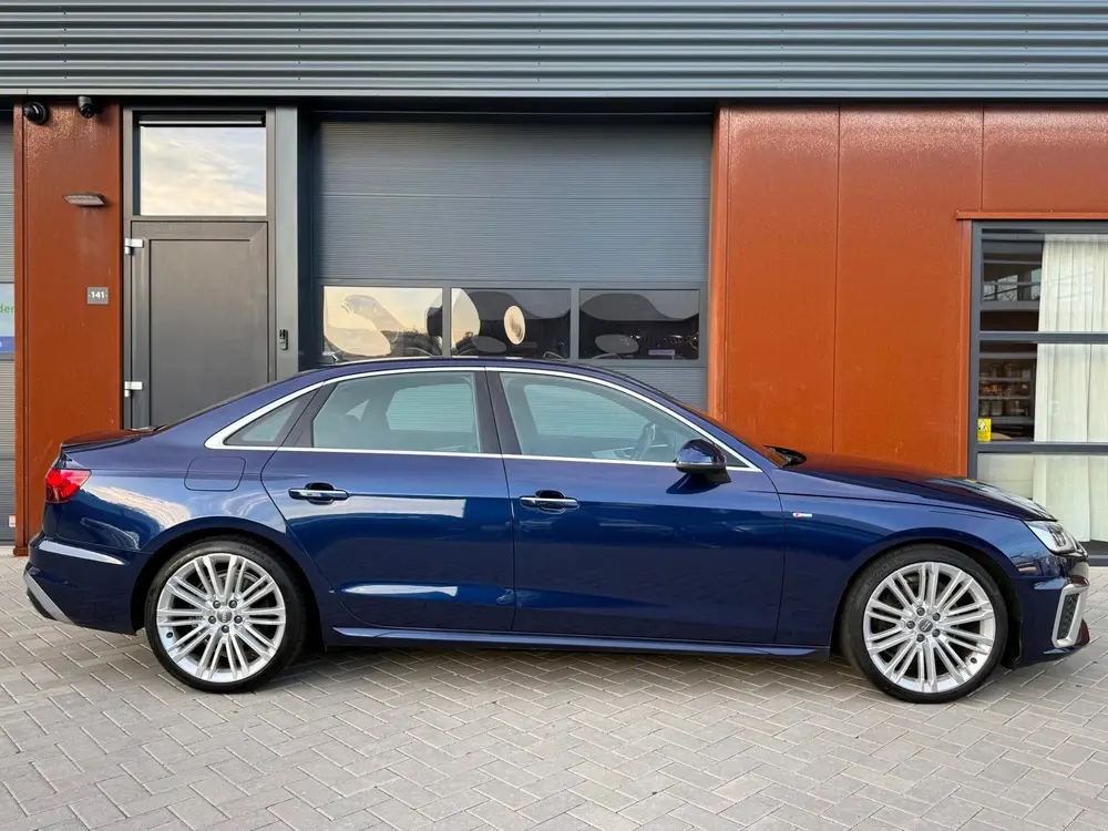 Audi A4 35 TFSI S edition uit 2020, foto 6