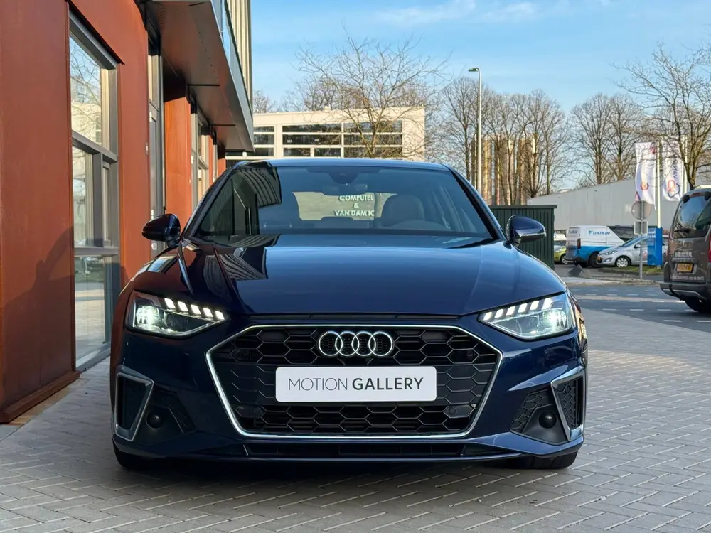 Audi A4 35 TFSI S edition uit 2020, foto 8
