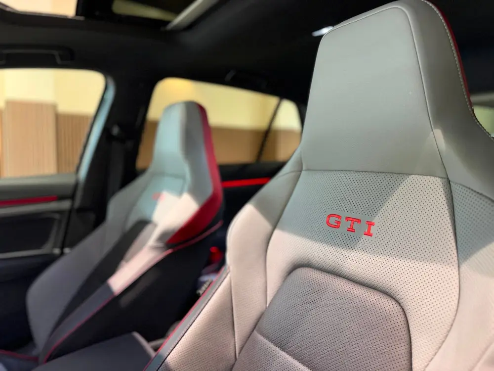 Volkswagen Golf 2.0 TSI GTI Clubsport Akrapovic|Pano|HUD|Mat uit 2024, foto 20
