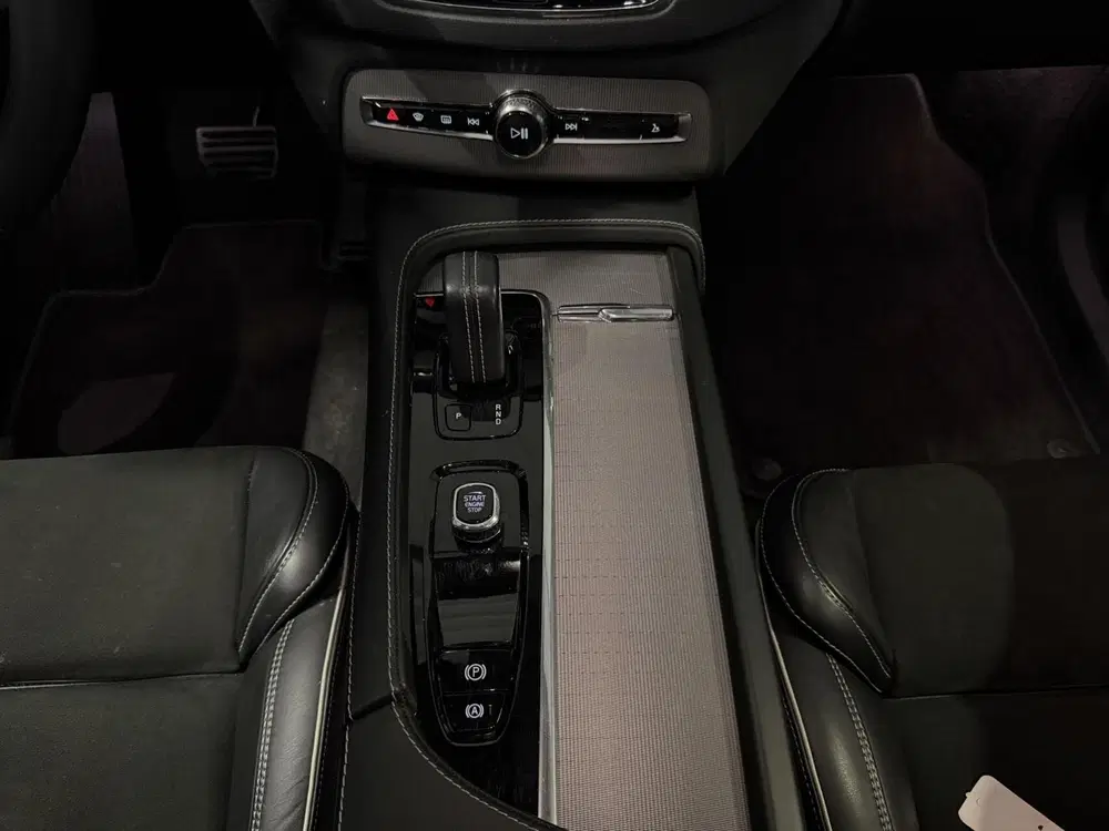 Volvo XC90 2.0 T8 Recharge AWD R-Design Pano Memory 7 uit 2021, foto 17