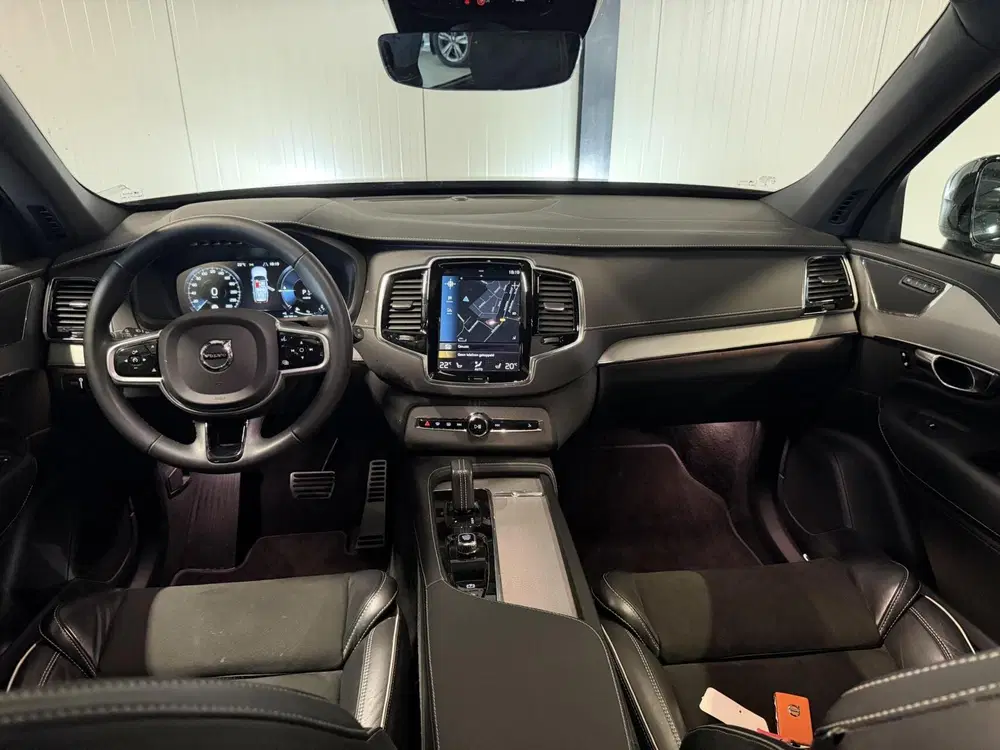 Volvo XC90 2.0 T8 Recharge AWD R-Design Pano Memory 7 uit 2021, foto 2