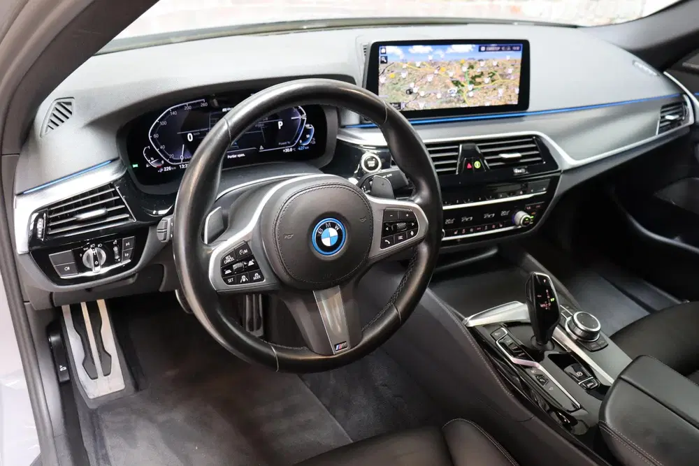BMW 5-serie 530e High Executive M Sport Pakket Automaa uit 2022, foto 15