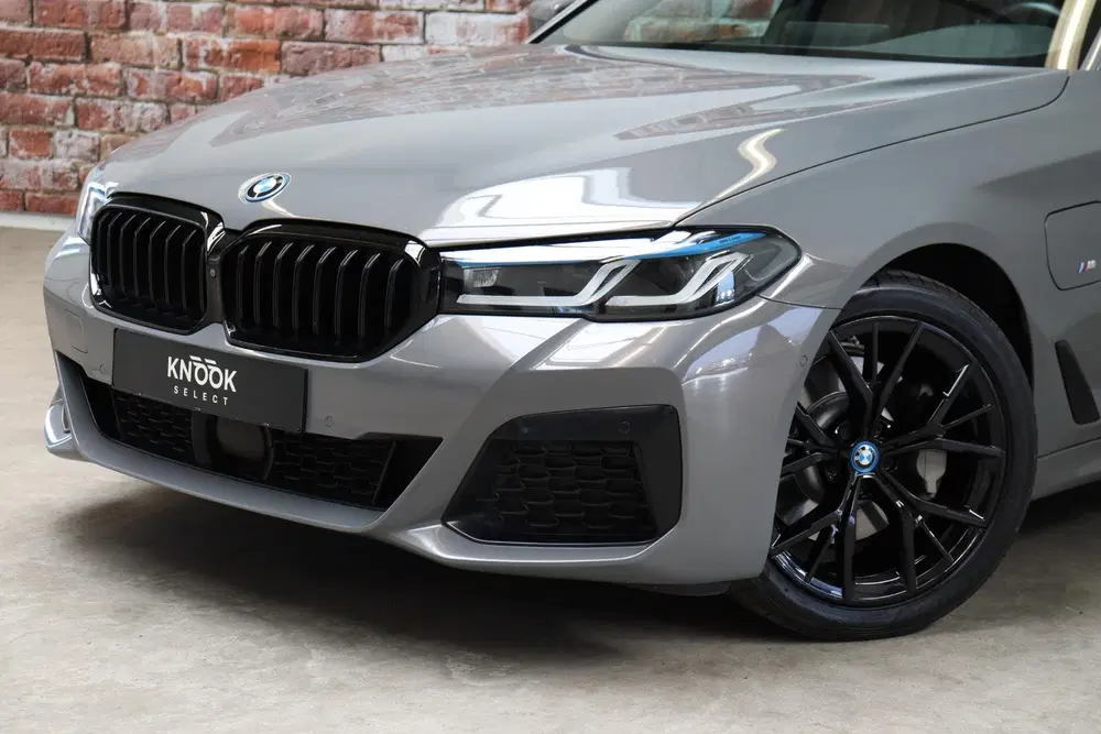BMW 5-serie 530e High Executive M Sport Pakket Automaa uit 2022, foto 2