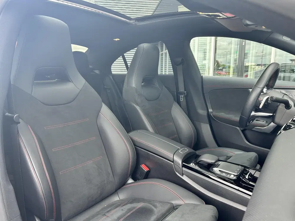 Mercedes-Benz CLA 250 e Premium Plus uit 2021, foto 14